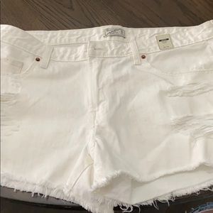 Abercrombie Low rise shorts New size 14